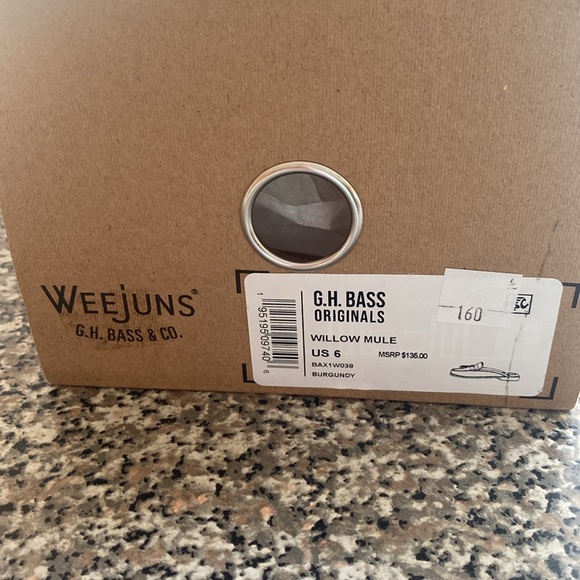 NWT WEEjun burgundy Mules - Picture 2 of 13